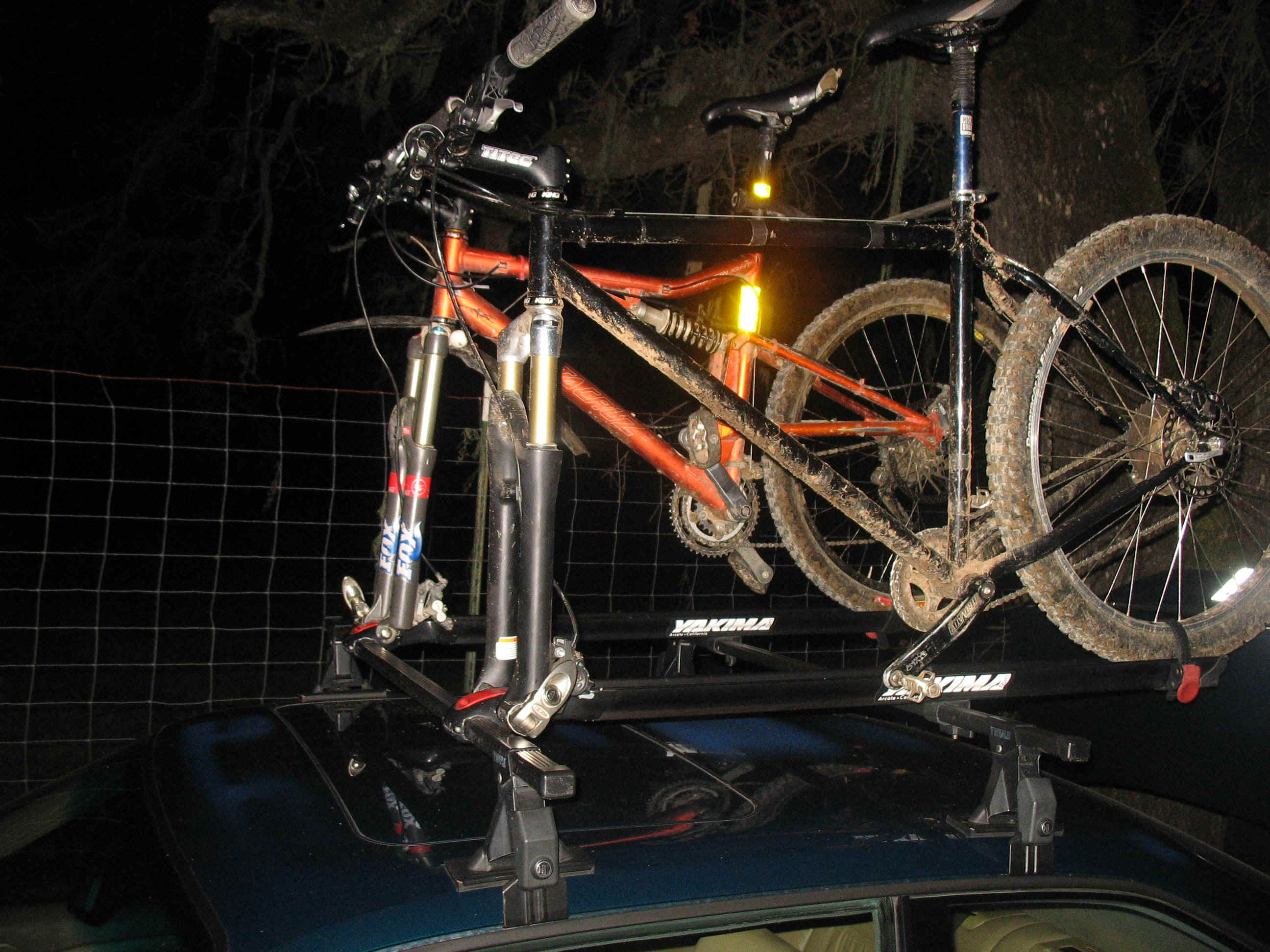 135_3596.JPG (738090 bytes)