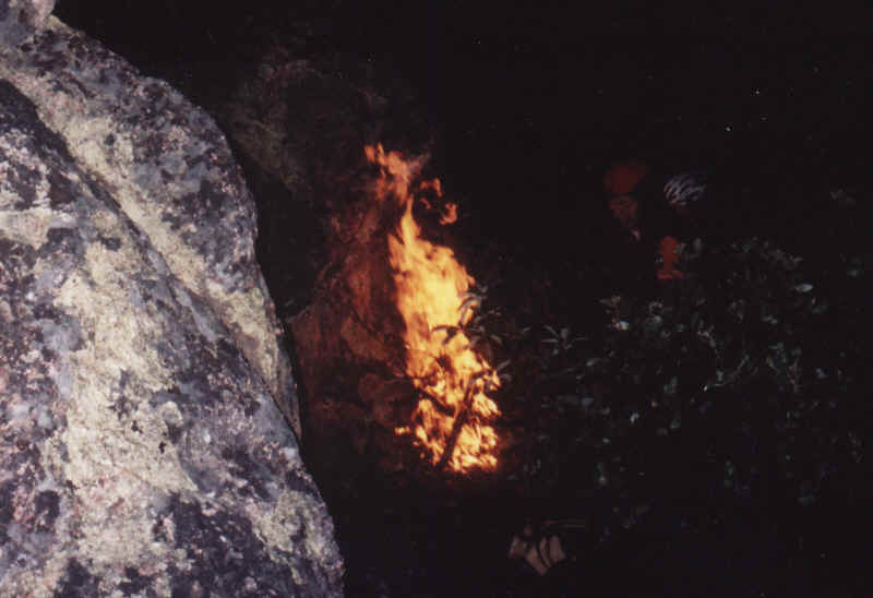 420Fire.bmp (2854454 bytes)