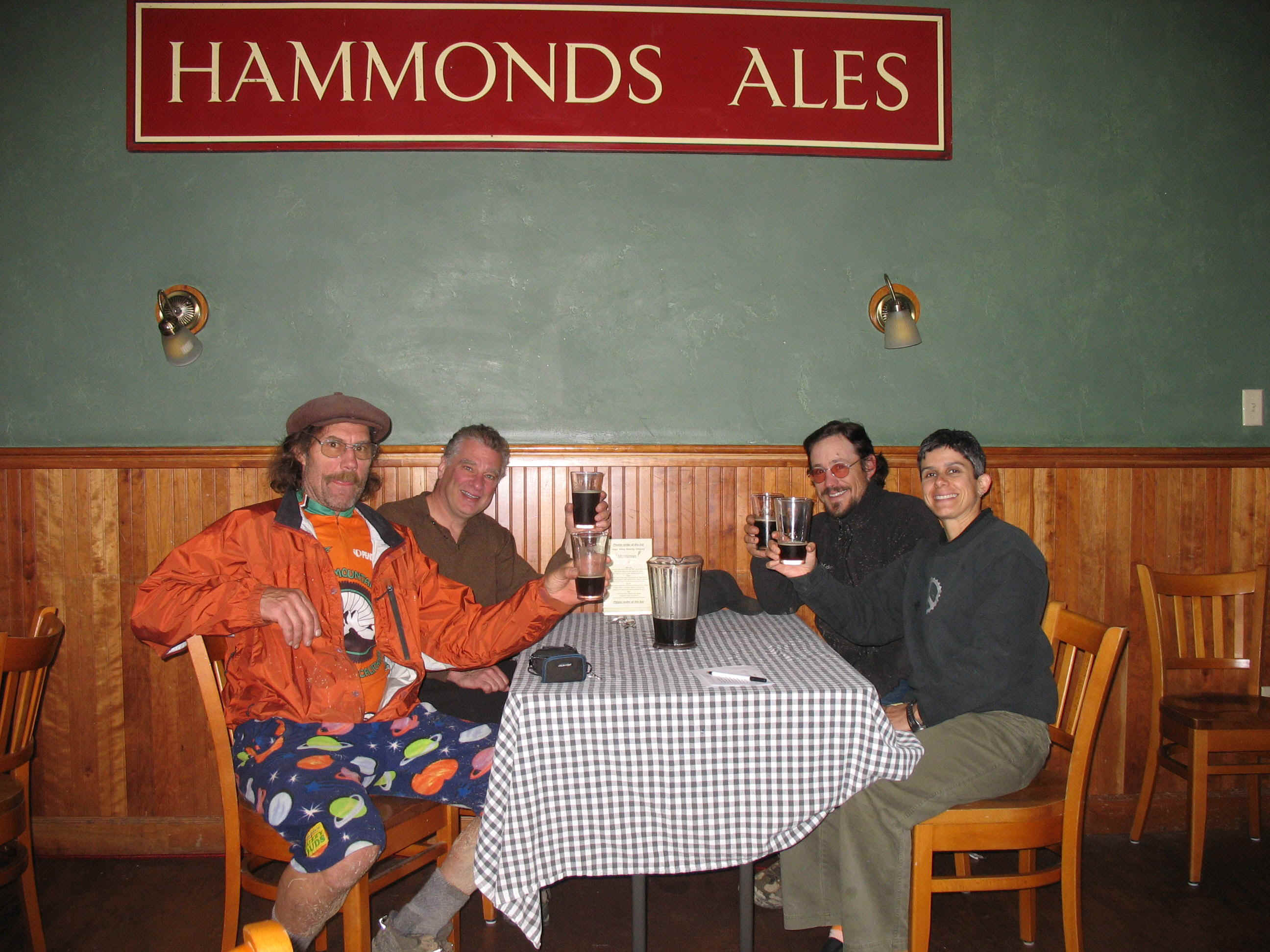 Cali inn.jpg (704777 bytes)