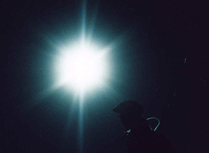 Moondude.BMP (1736922 bytes)