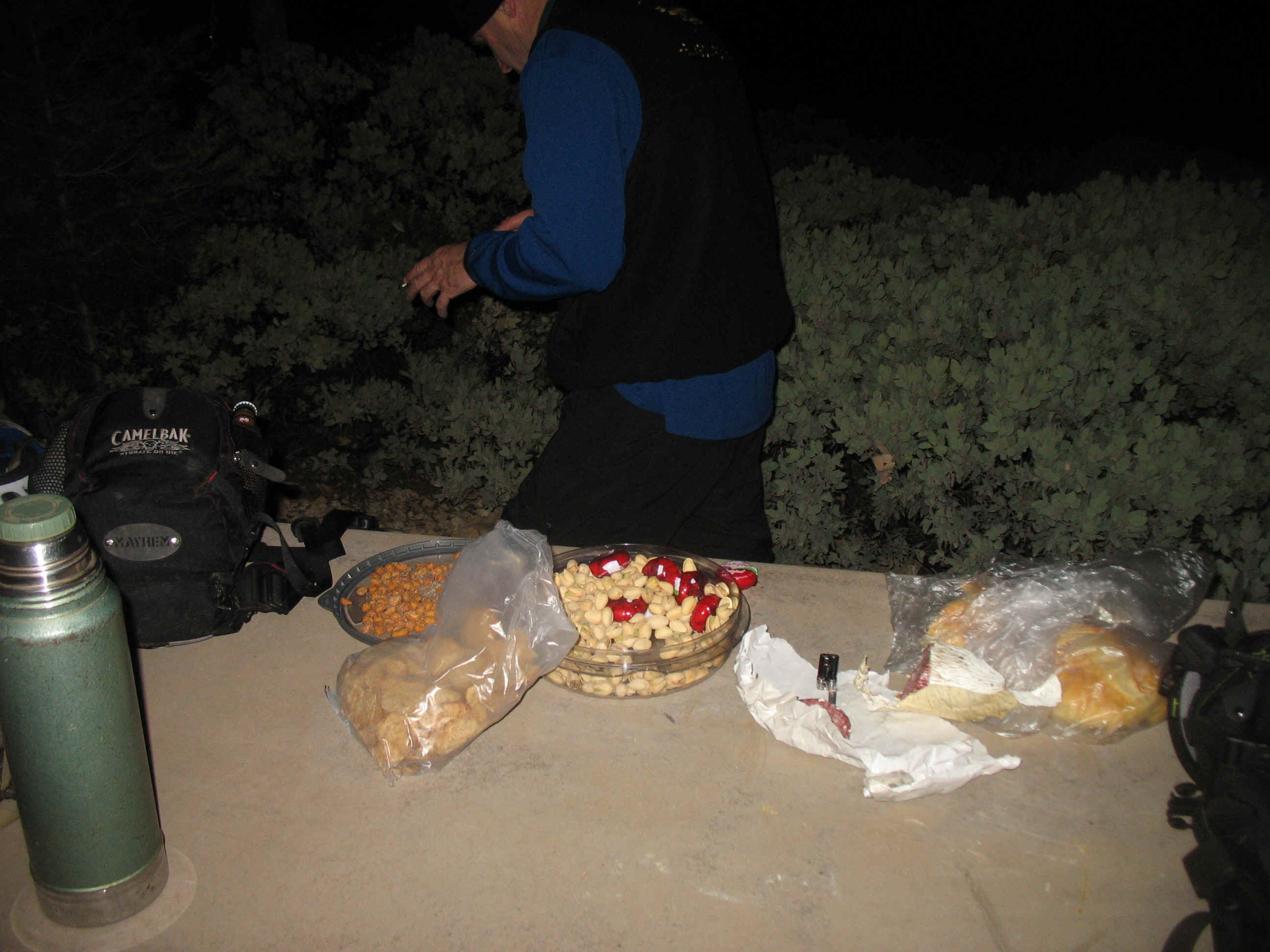 Sol7-05.JPG (1203048 bytes)